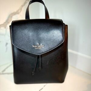Kate Spade New York Backpack Medium Flap Lizzie Black Saffiano